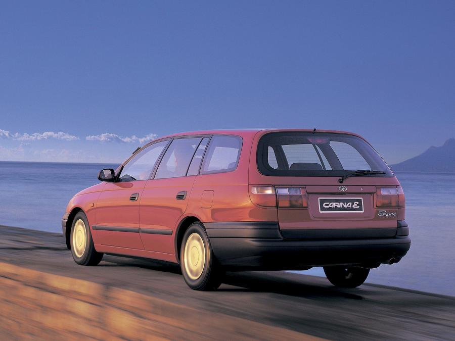  Toyota Carina E wagon 1996 года  (фото 2 из 2)